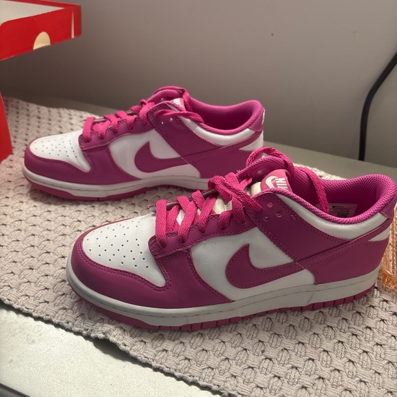 Women’s Nike dunk low next nature “hot fushsia” DD1873-110 - Picture 5 of 5